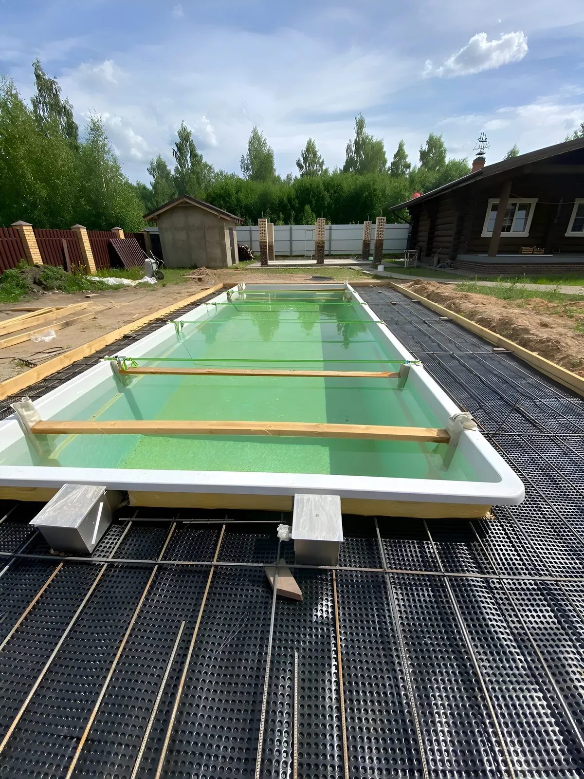 Laguna 9 — вечернее освещение в Ханты-Мансийске