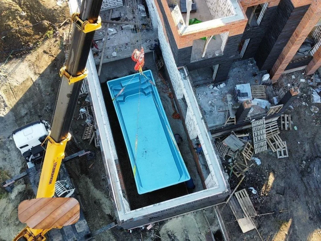 Laguna 9 — зона отдыха у бассейна в Ханты-Мансийске