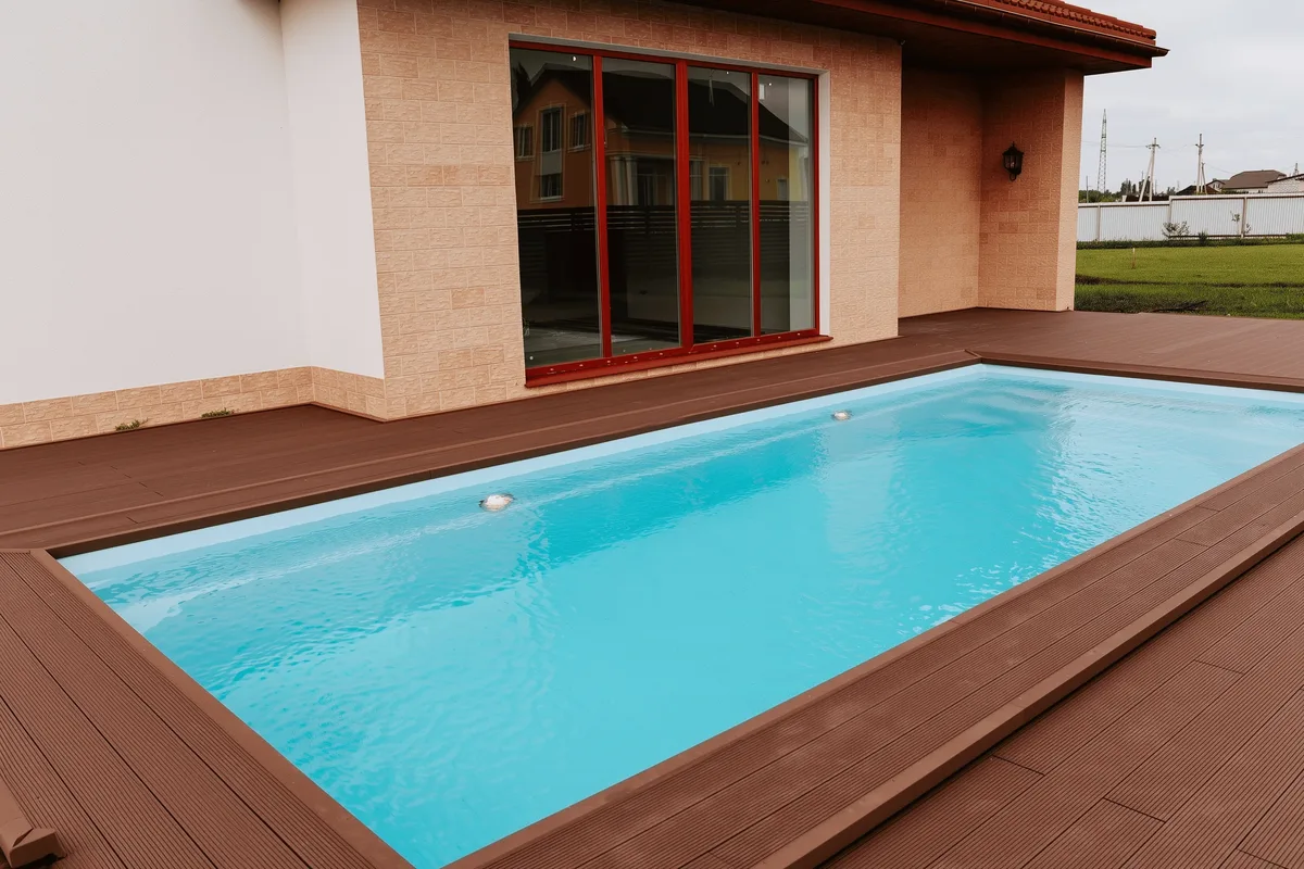 Композитный бассейн Laguna 8 — вид сверху в Ханты-Мансийске